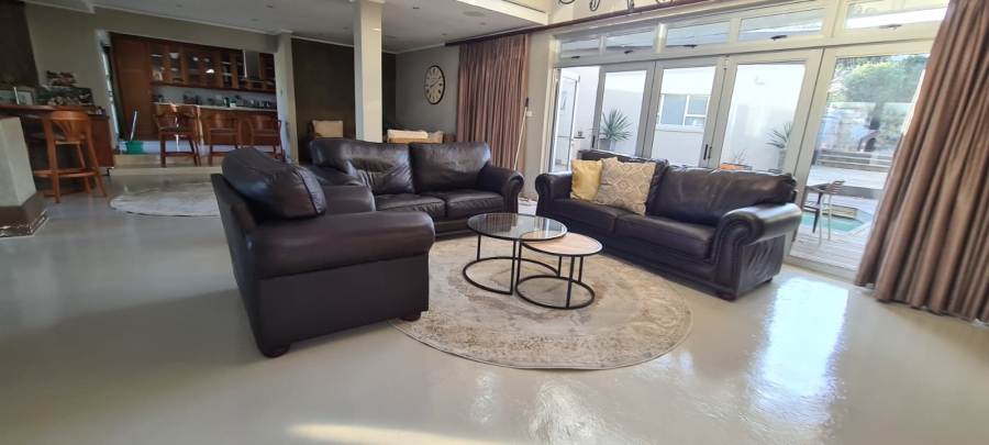 5 Bedroom Property for Sale in Gonubie Eastern Cape
